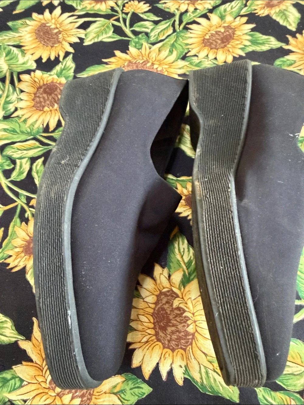Donald J. Pliner classic slip
